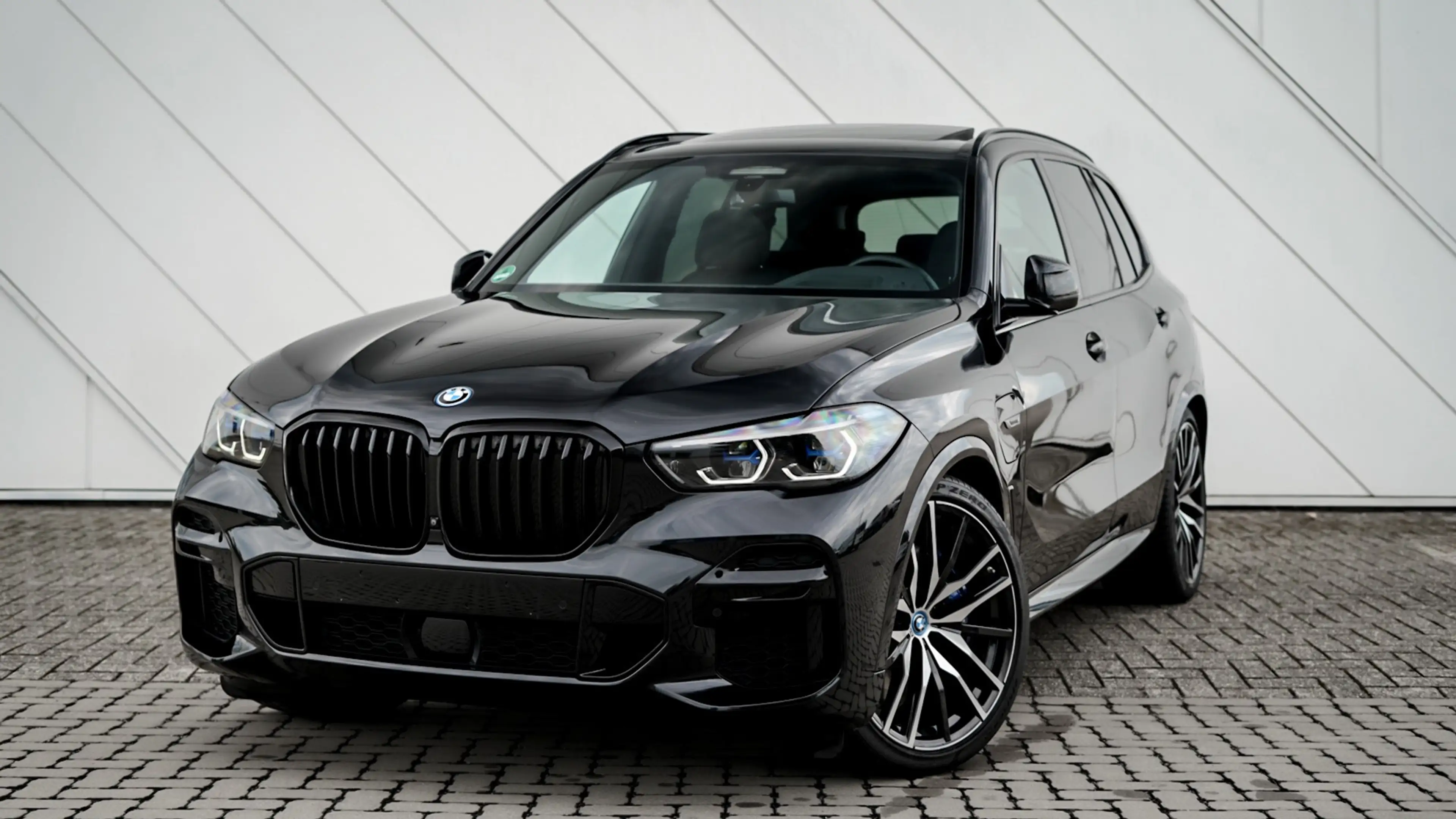 BMW X5 xDrive45e LASER | 360 CAMERA | DIS. key | HUD | PANO | KEYLESS | PROF. DRIVING ASSISTANCE | GEKOELDE ZETELS | — photo 2