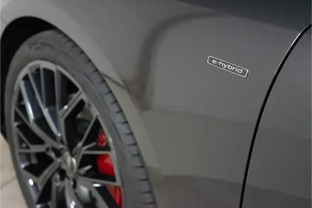Audi A6 view 15