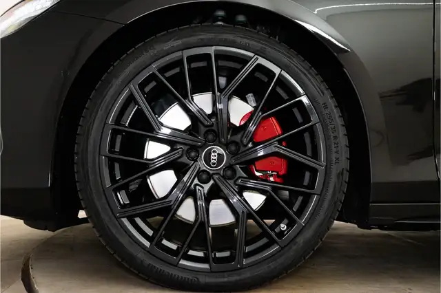 Audi A6 view 14