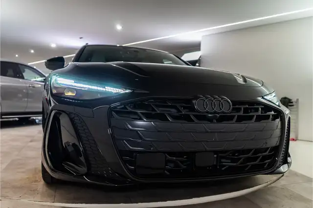 Audi A6 view 10