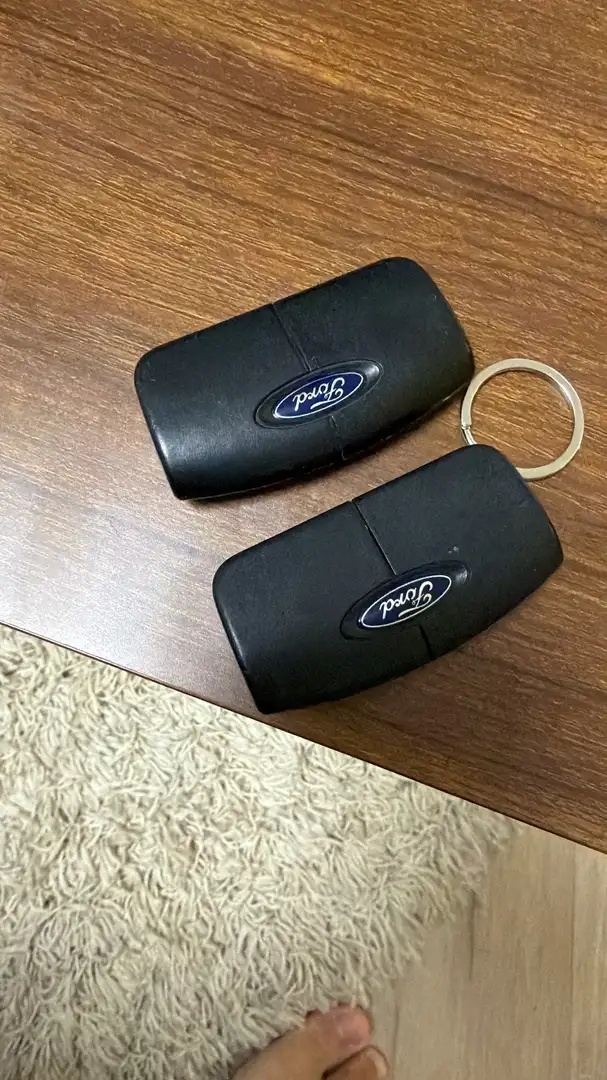 Ford B-Max Titanium Silber - 1