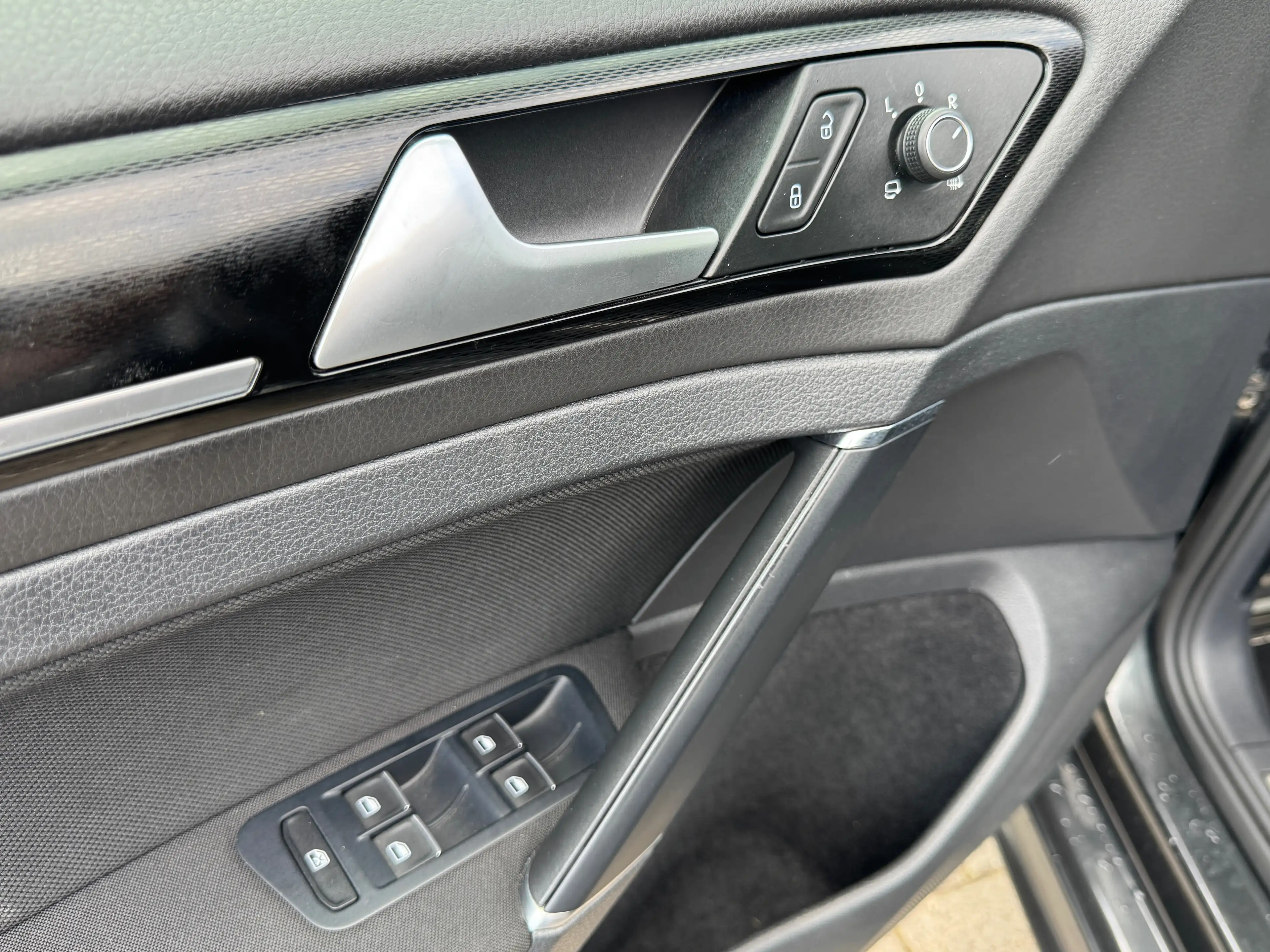 Volkswagen Golf GTD 2.0 TDI DSG "Sport & Sound" *Rückfahrkamera* — photo 8