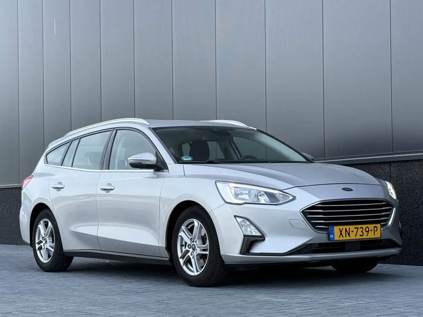 Ford Focus 1.5 EcoBlue Navi PDC EURO-6 Grijs - 2