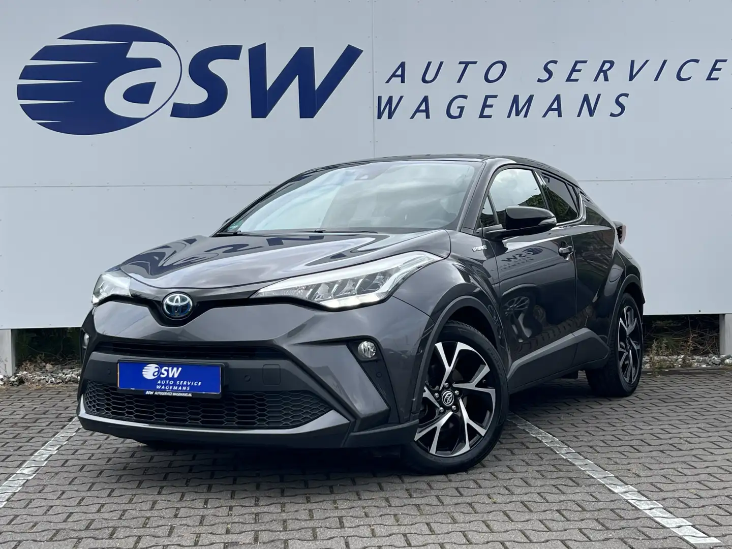 Toyota C-HR 2.0 Hybrid Team D | CarPlay | Camera | ACC | LED | Grijs - 1