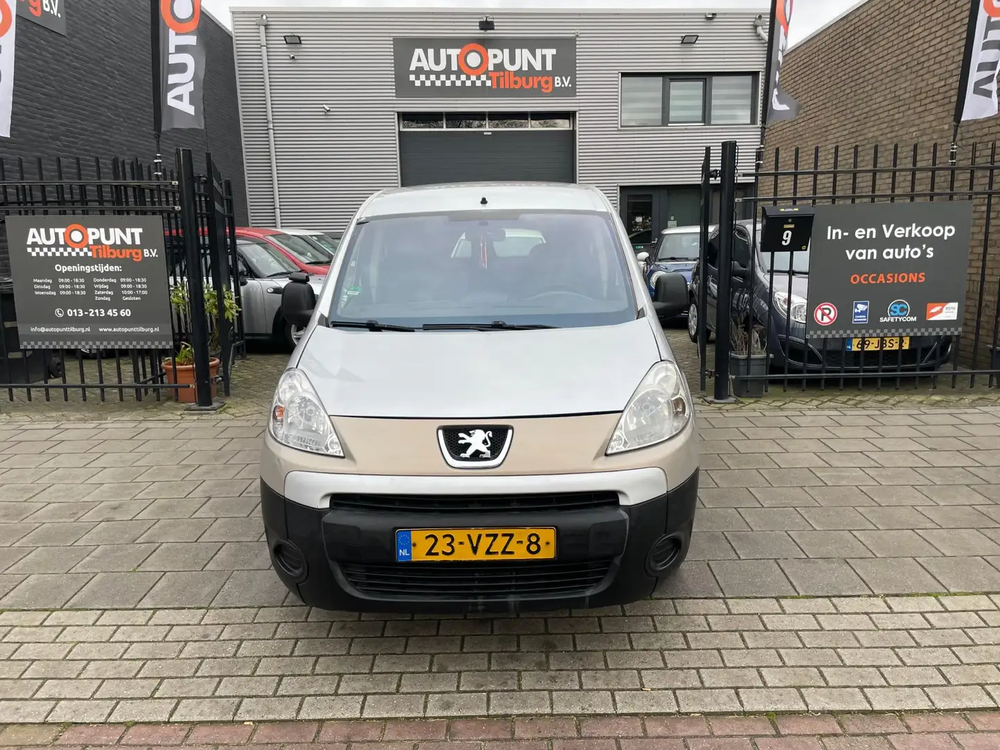 Peugeot Partner 120 1.6 HDI L1 XT Trekhaak Airco NAP APK Grijs - 2