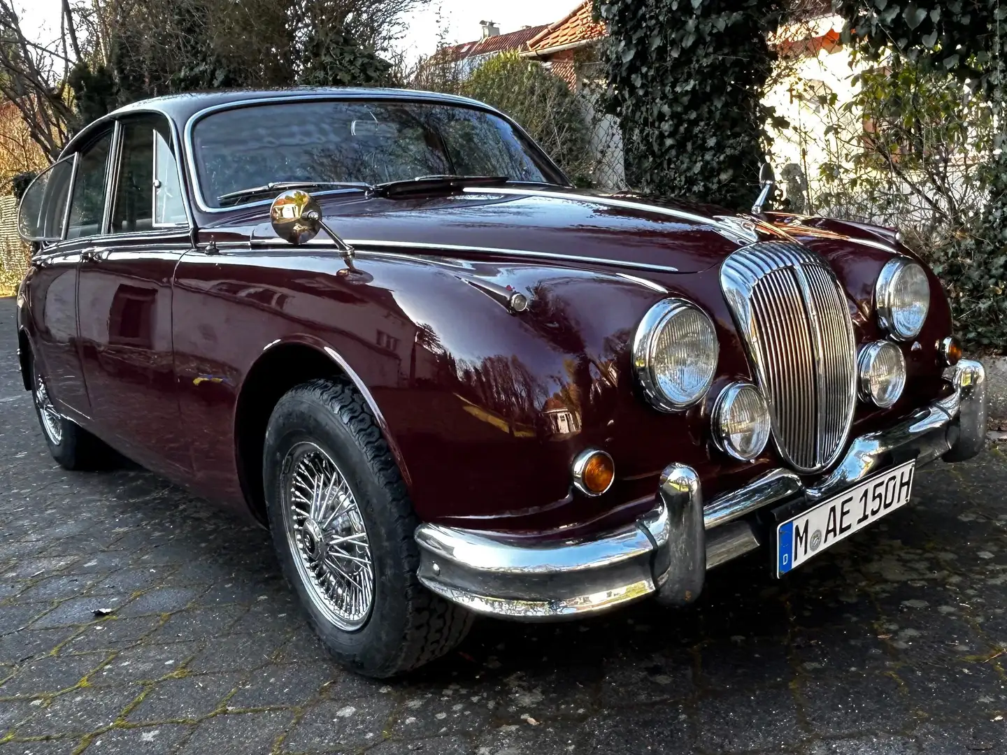 Jaguar Daimler 2,5 Ltr Roşu - 2