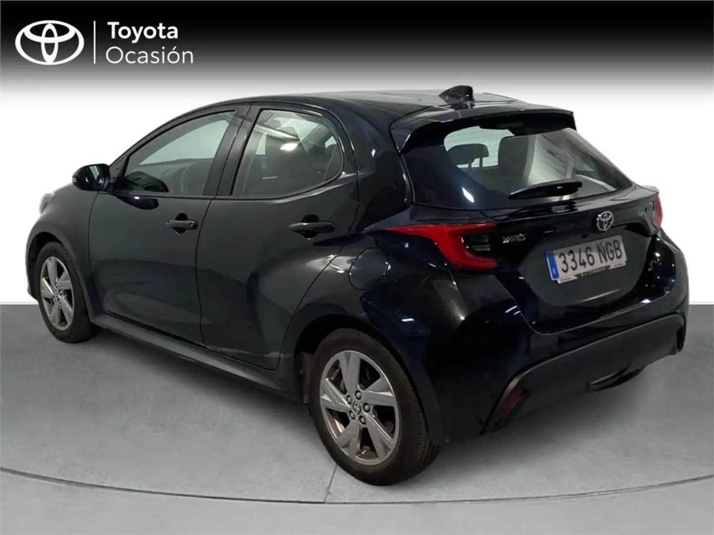 Toyota Yaris 120H 1.5 Active Plus Negro - 2