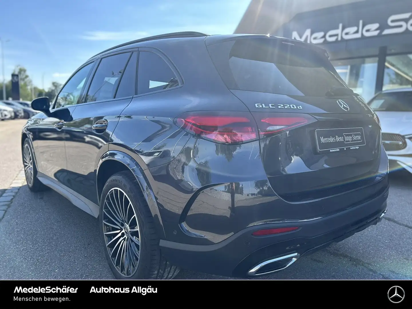 Mercedes-Benz GLC 220 GLC 220 d 4M AMG Night AHK Sound EasyP 20" Sport Grau - 2