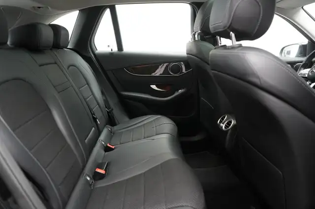 Mercedes-Benz GLC view 17