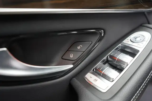 Mercedes-Benz GLC view 27