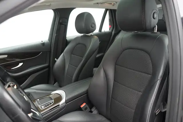 Mercedes-Benz GLC view 20
