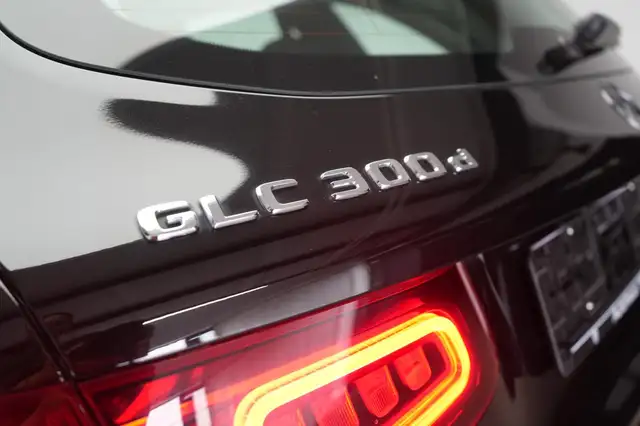Mercedes-Benz GLC view 8