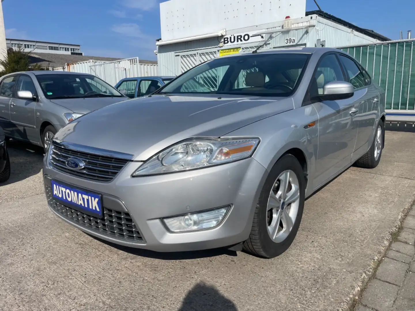 Ford Mondeo Lim. Ghia AUTOMATIK  ALU TÜV NEU !!! Argento - 1