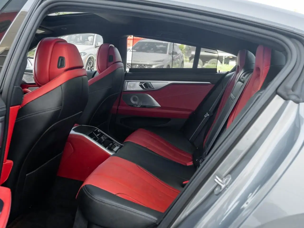 BMW 8 Series photo BMW 8 Series