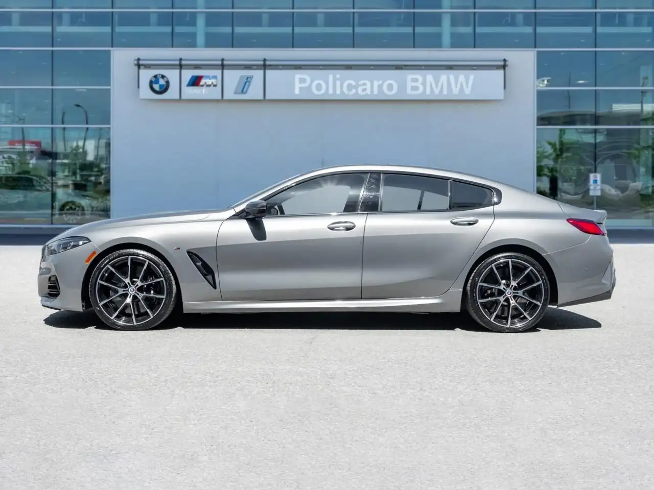 BMW 8 Series photo BMW 8 Series