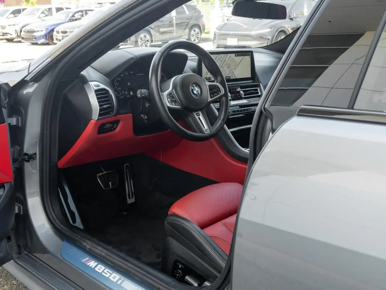 BMW 8 Series photo BMW 8 Series