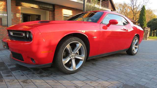 Imagine Dodge Challenger /5,7V8 HEMI/PERFORMENCE/R/T/FACELIFT