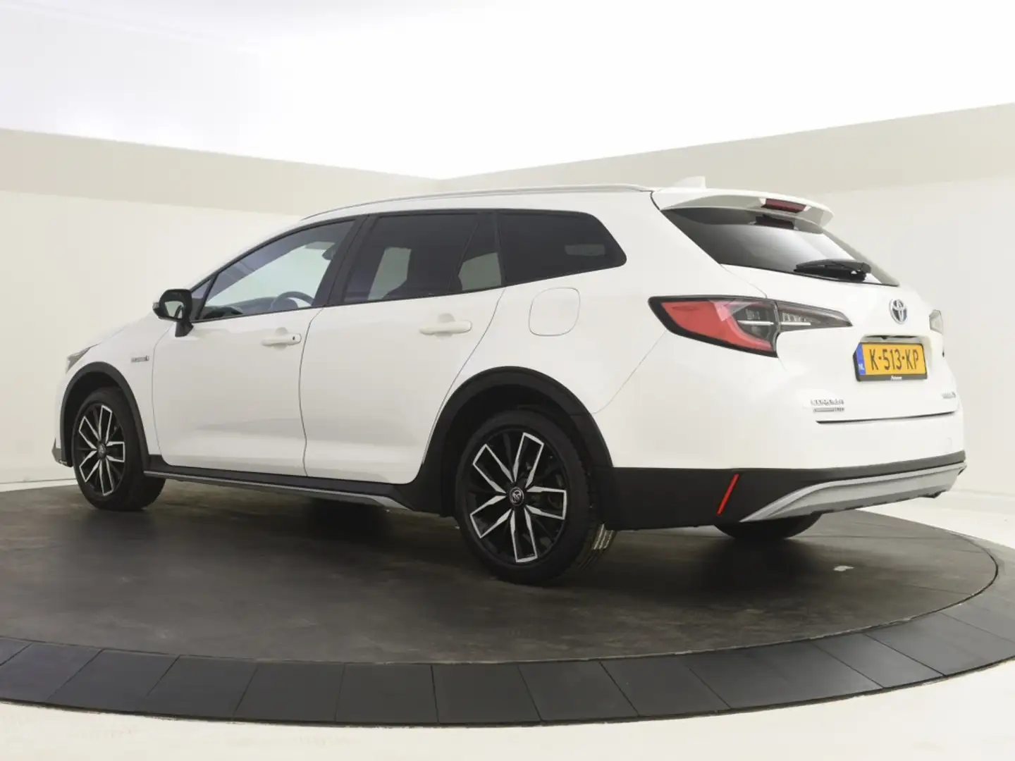 Toyota Corolla Touring Sports 2.0 Hybrid Trek | Stoelverwarming | Alb - 2