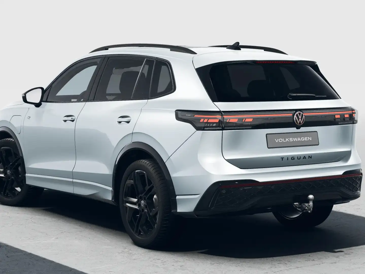 Volkswagen Tiguan R-Line-Edition 1.5 eHybrid 200 kW / 272 pk SUV 6 v Zilver - 2