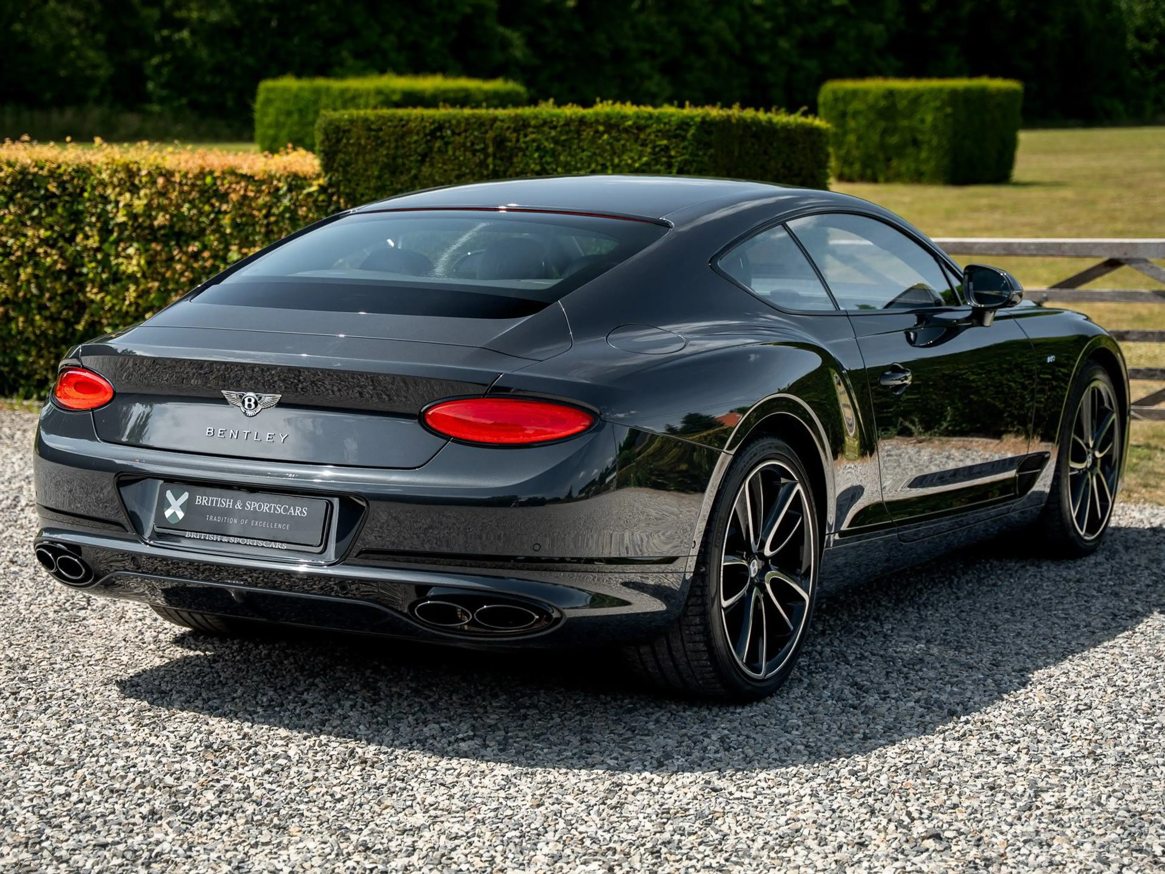 Bentley Continental Continental GT 4.0 V8 Coupe / 1 Owner — photo 4