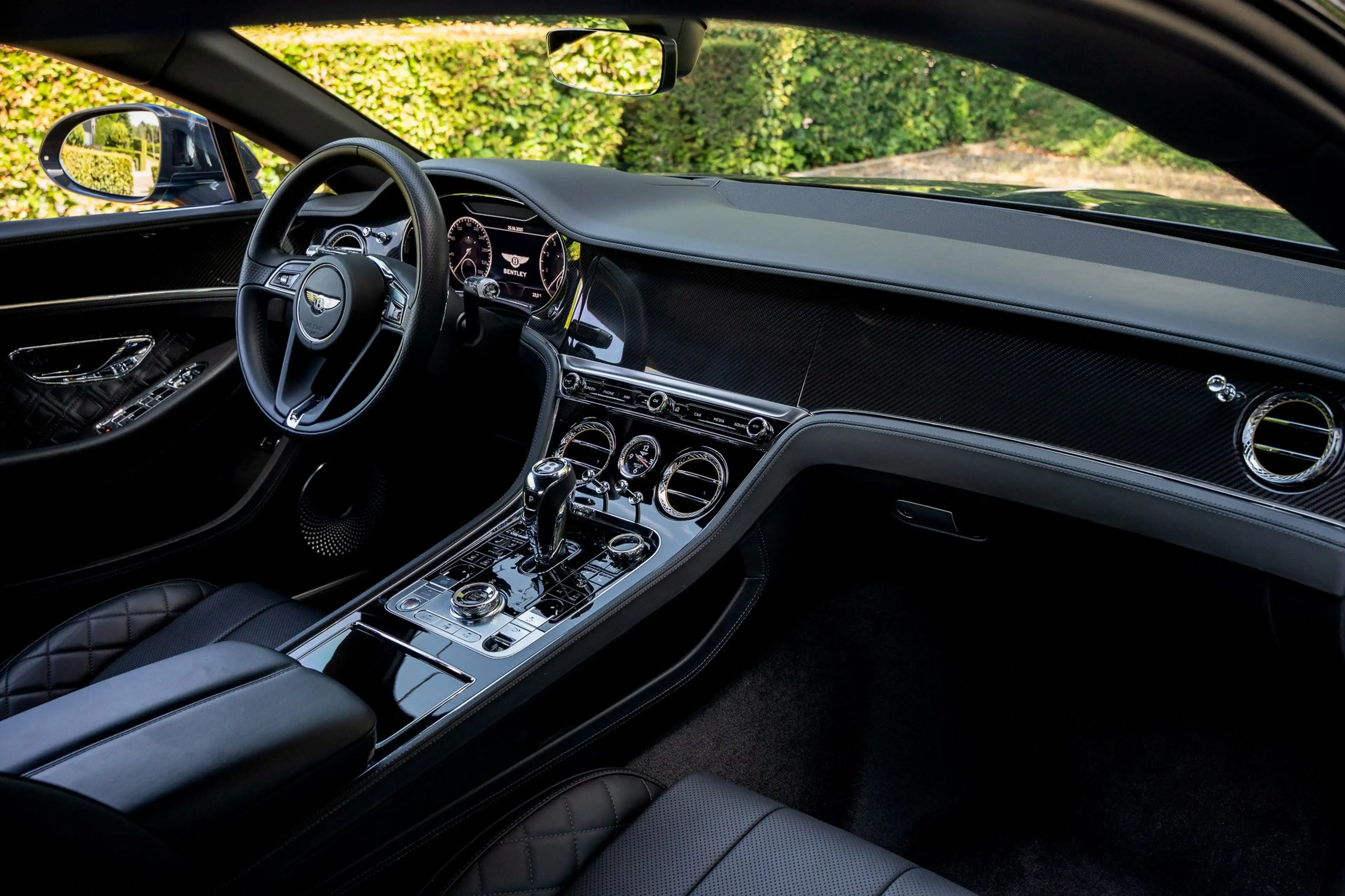 Bentley Continental Continental GT 4.0 V8 Coupe / 1 Owner — photo 11