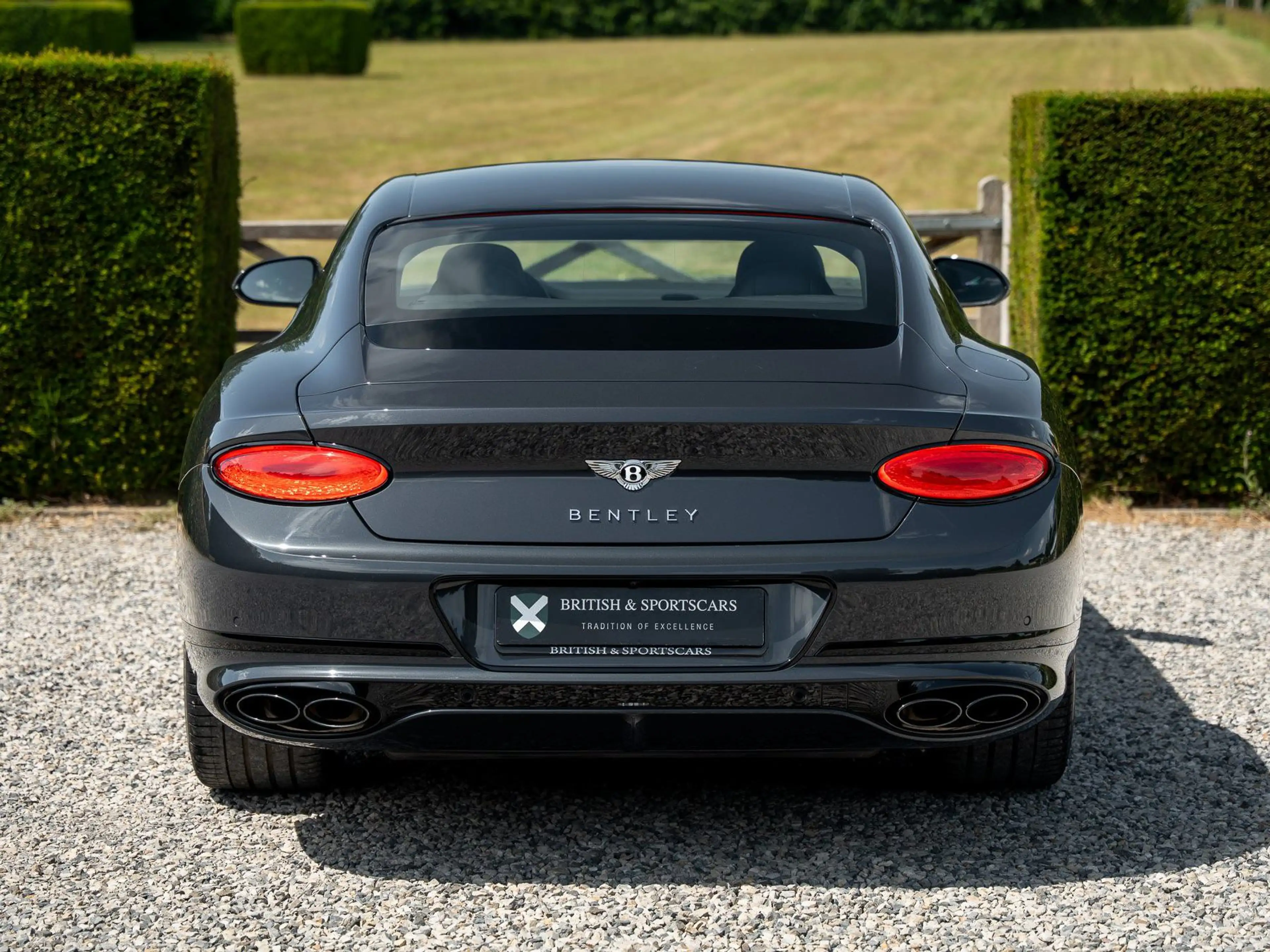 Bentley Continental Continental GT 4.0 V8 Coupe / 1 Owner — photo 8