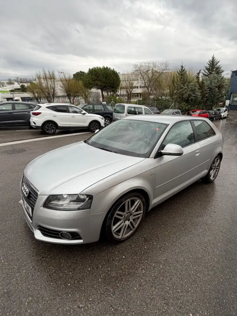 Audi A3 2.0TDI S line edition - 1