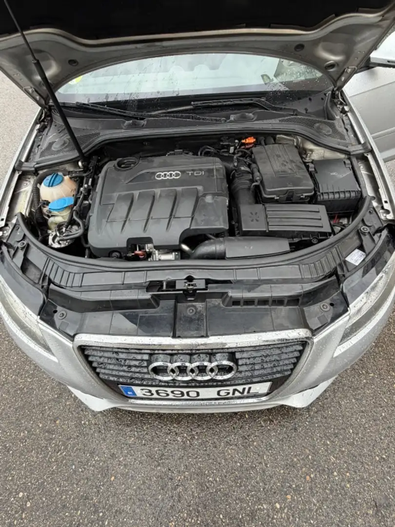 Audi A3 2.0TDI S line edition - 2