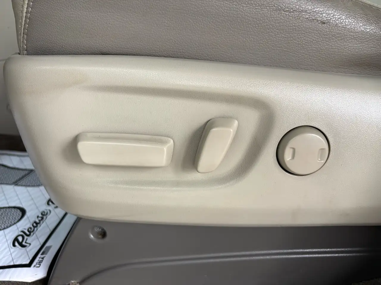 Toyota Sienna снимка Toyota Sienna