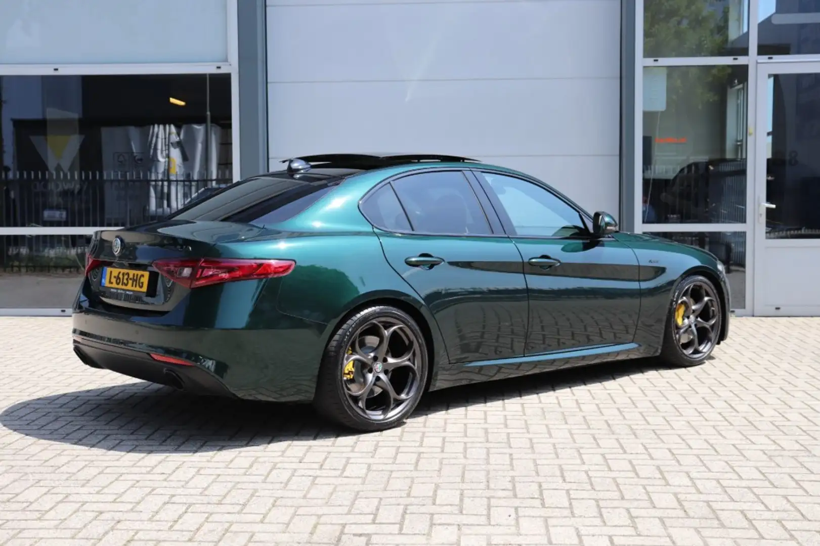 Alfa Romeo Giulia 2.0T AUT SPRINT/VELOCE.INT/STOEL.STUUR.VERW/PANO/A Groen - 2