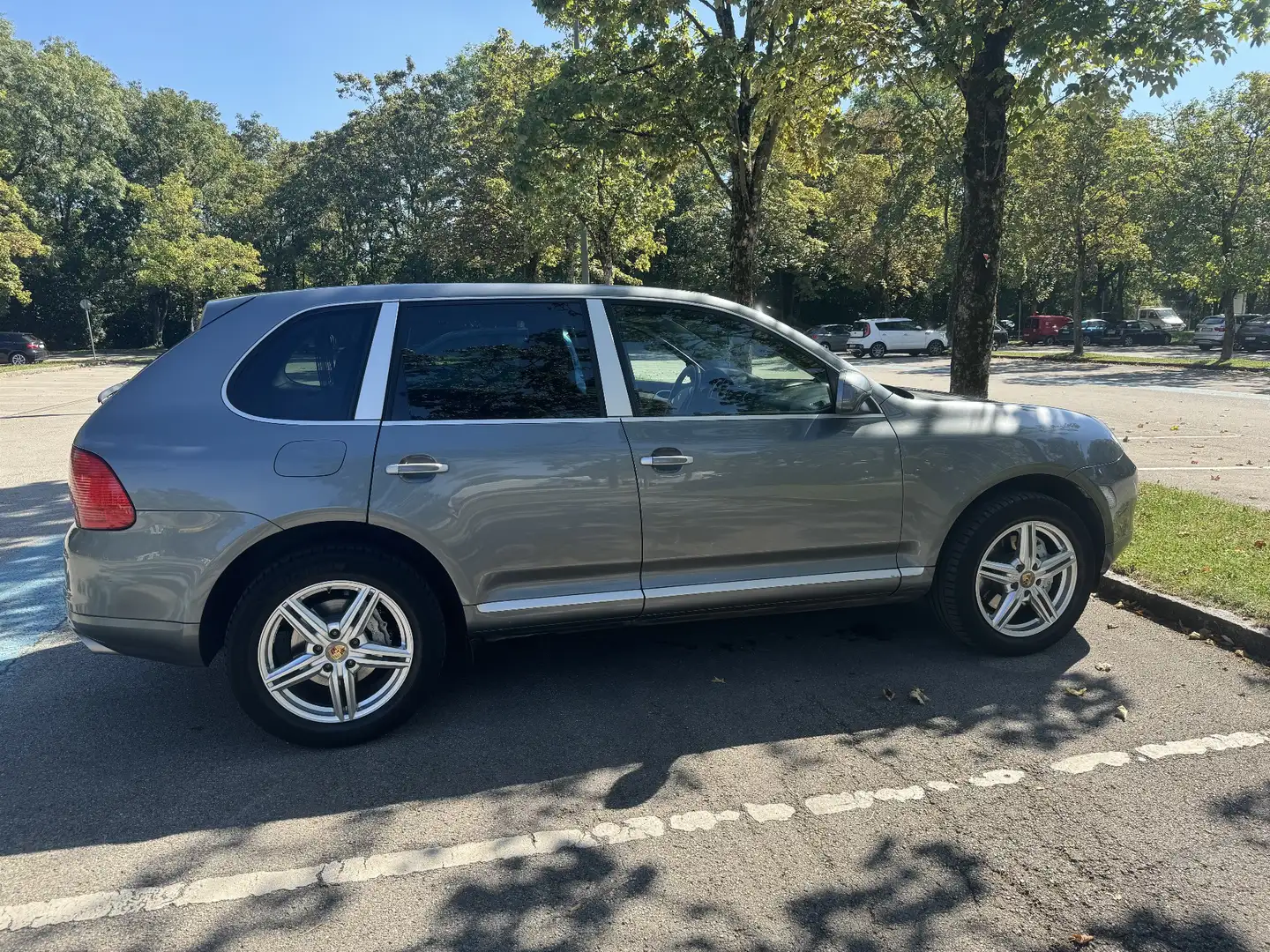 Porsche Cayenne Cayenne S Tiptronic Grau - 1