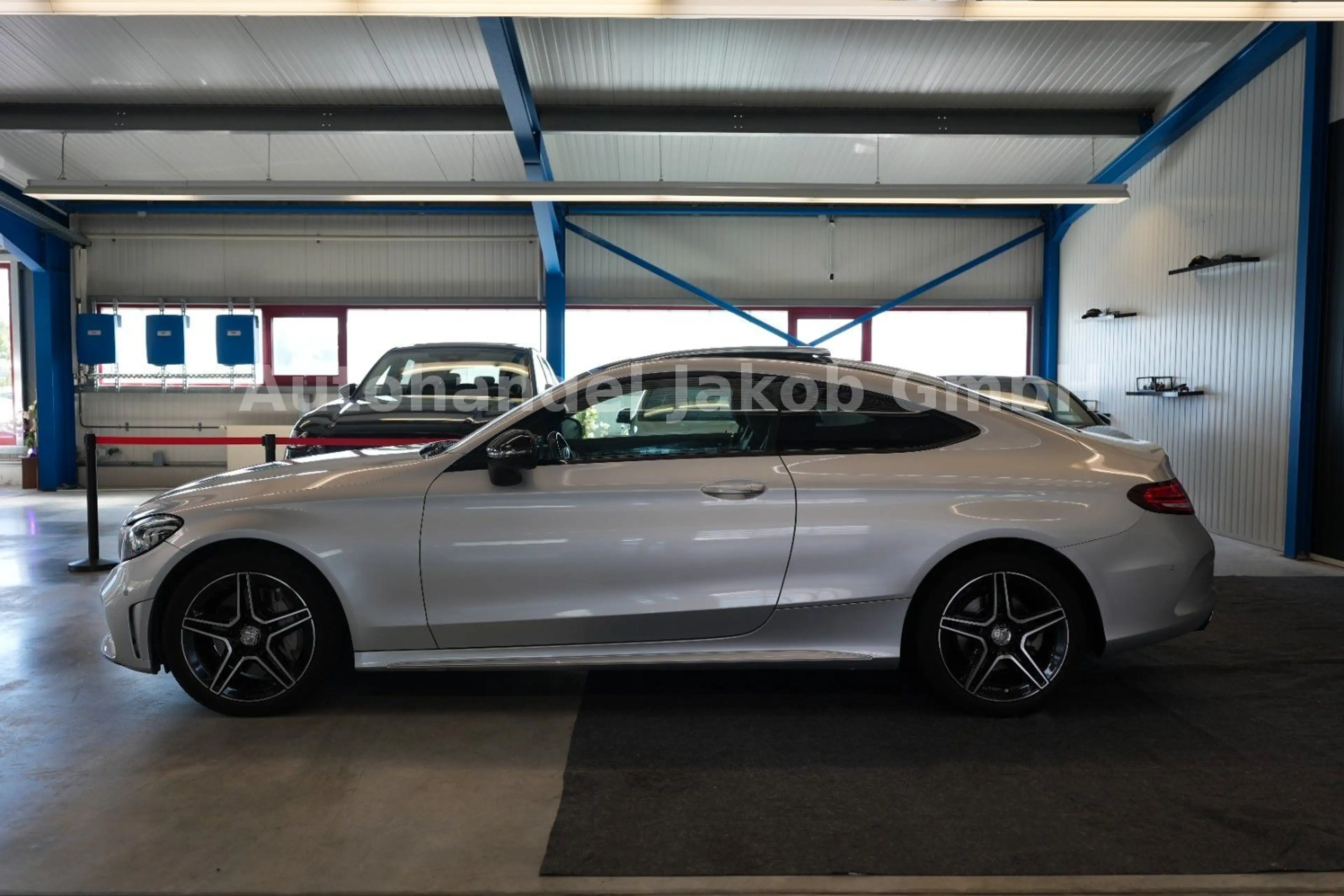 Mercedes-Benz C 400 /Coupe/ AMG / 4Matic / 24 Monate Garantie!! — photo 4