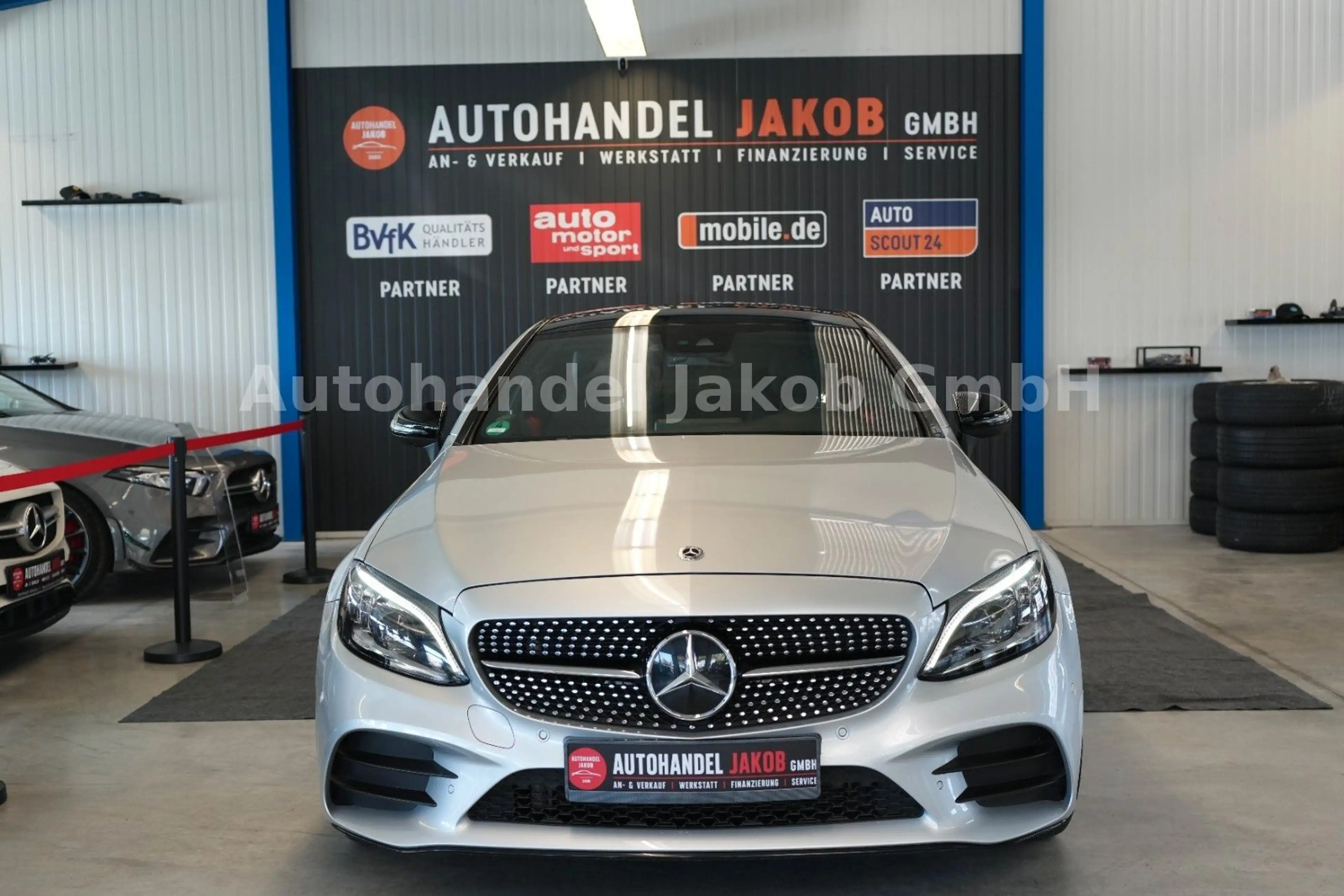 Mercedes-Benz C 400 /Coupe/ AMG / 4Matic / 24 Monate Garantie!! — photo 5