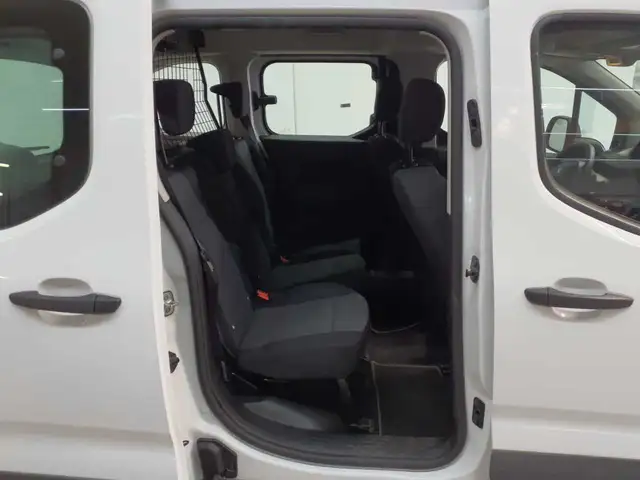 Peugeot Rifter view 8