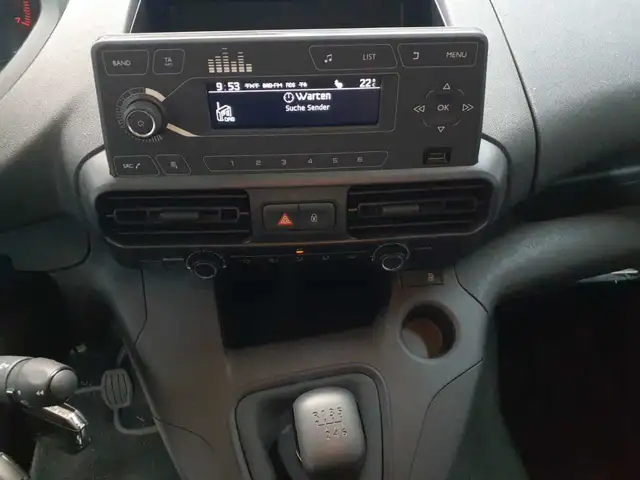 Peugeot Rifter view 13