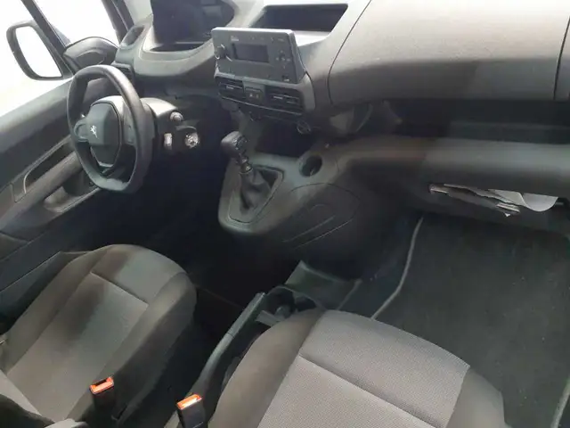 Peugeot Rifter view 11