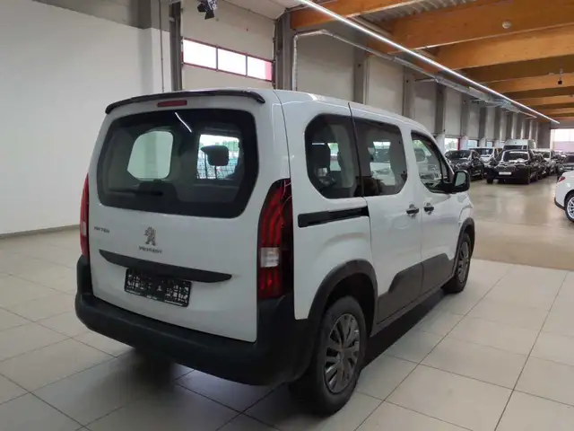 Peugeot Rifter view 4