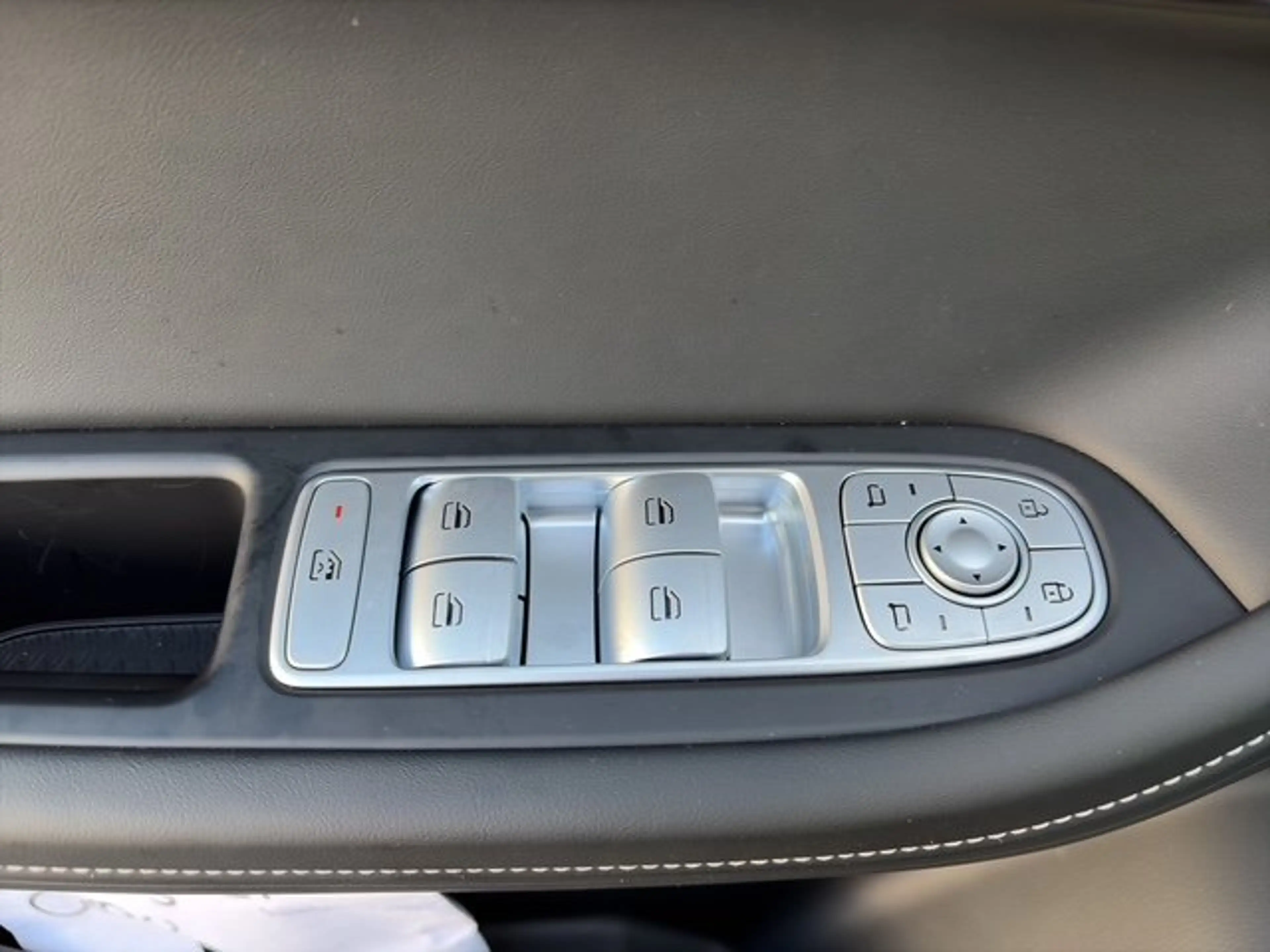 Omoda 5 Hybrid SHS Comfort-Plus — photo 11