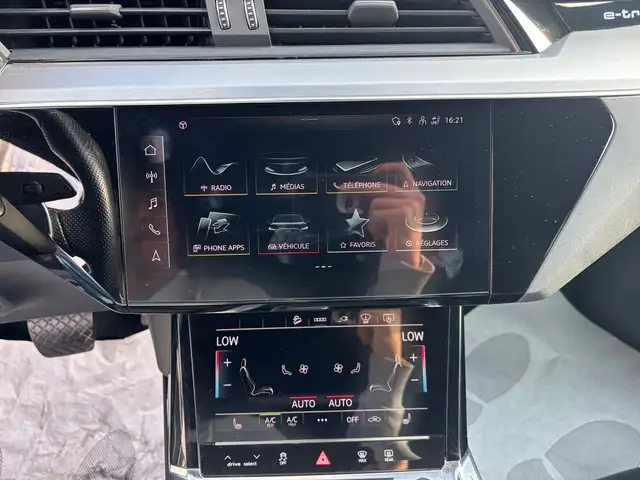 Audi E-Tron view 10