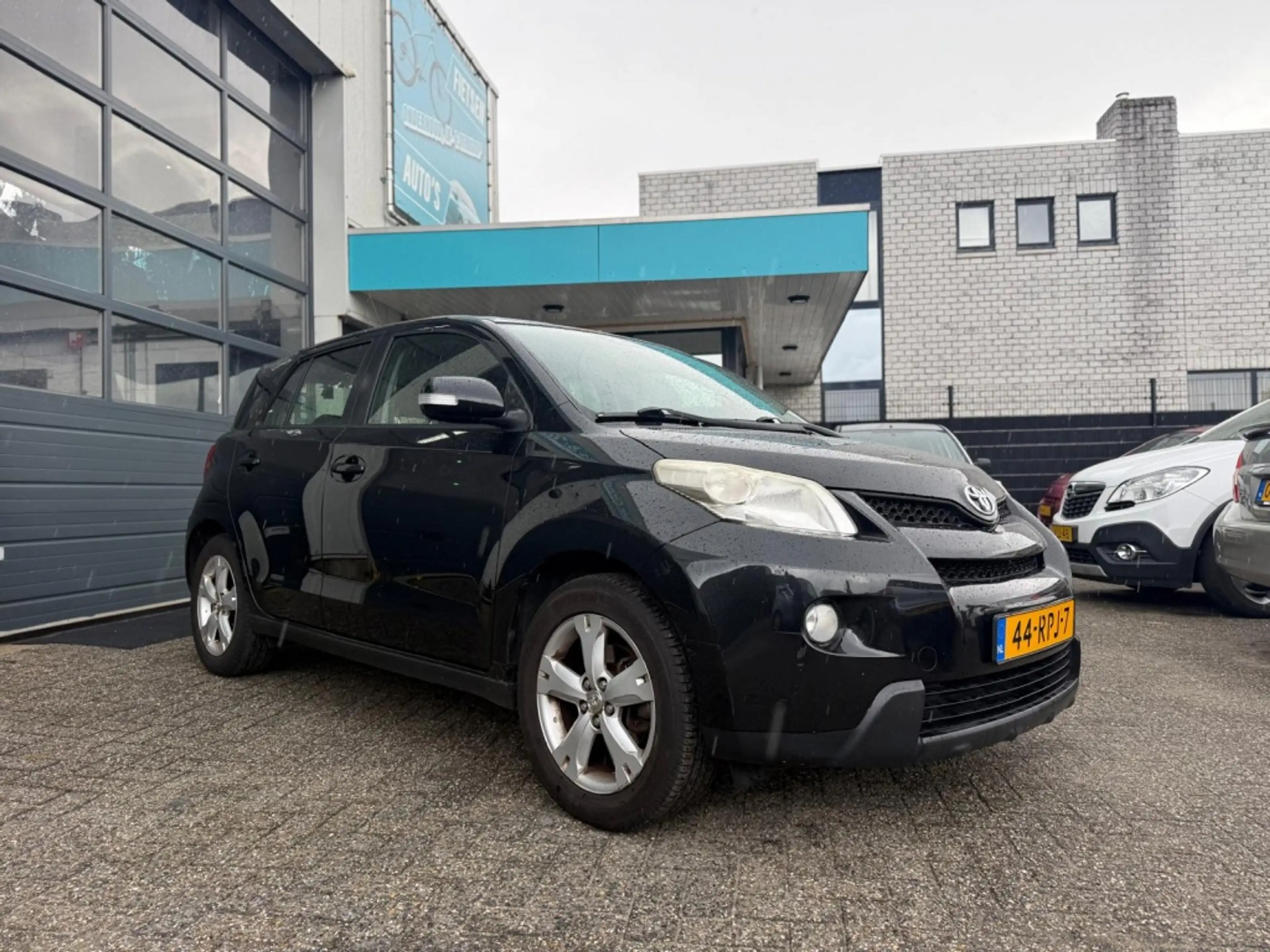 Toyota Urban Cruiser 1.3 VVT-i Aspiration — photo 3
