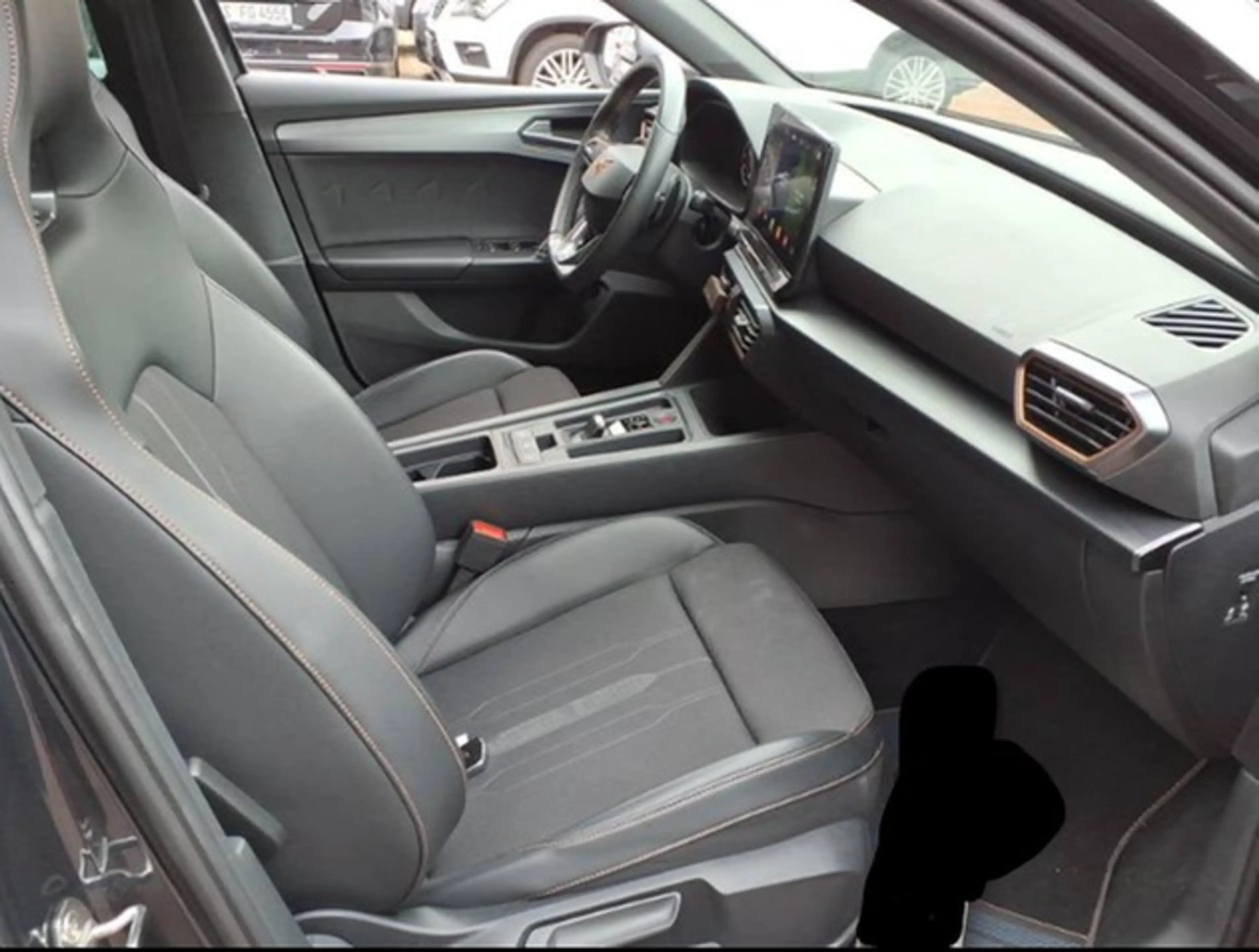 CUPRA Leon Sportstourer 1.5 eTSI DSG — photo 5