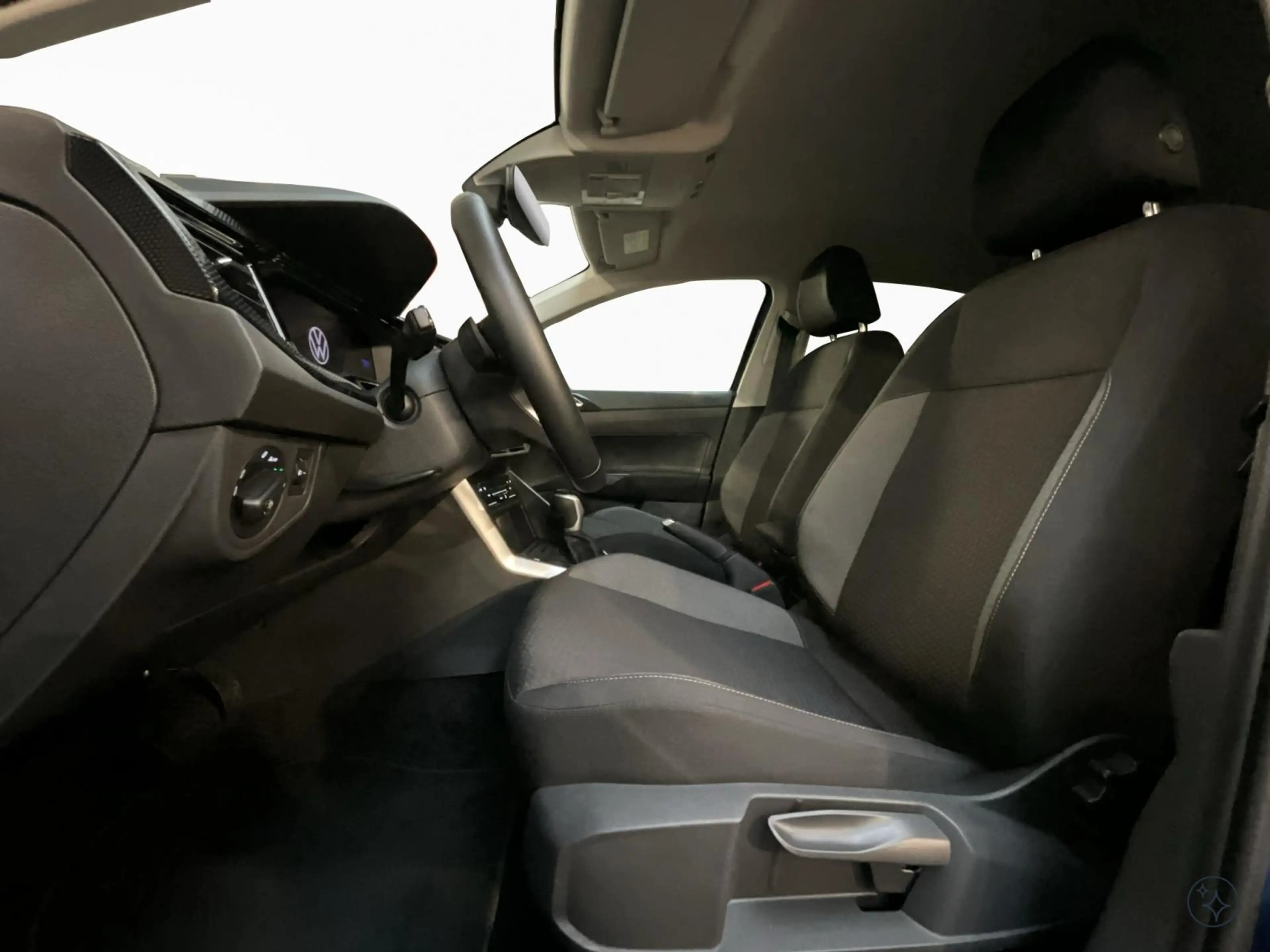 Volkswagen Polo Life+DSG+Park&Comfort+IQ-Drive+Light-Ass. — photo 9