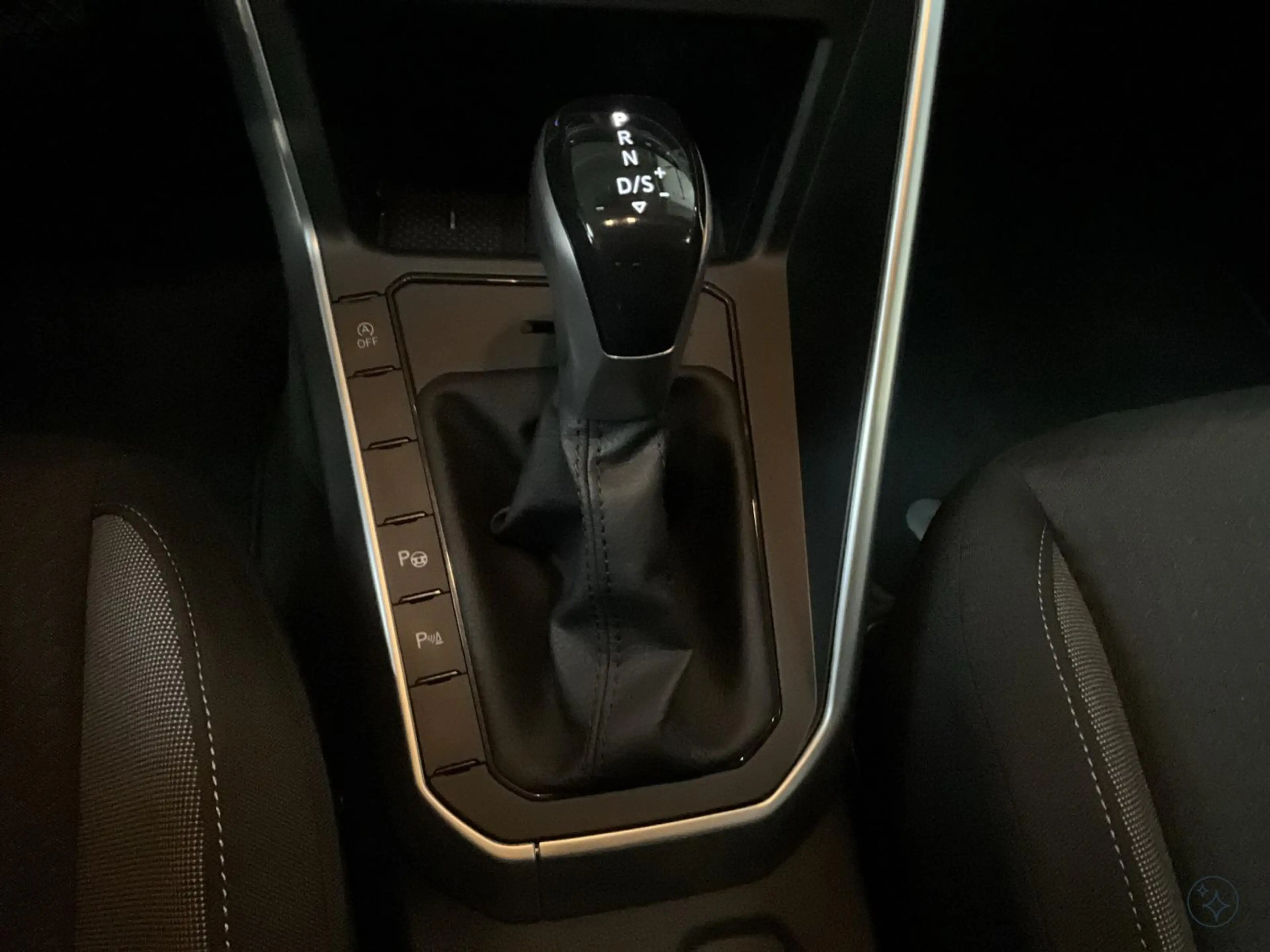 Volkswagen Polo Life+DSG+Park&Comfort+IQ-Drive+Light-Ass. — photo 12