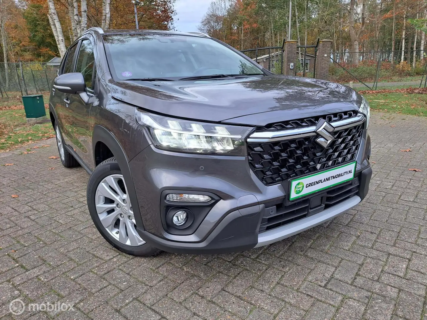 Suzuki S-Cross 1.5 Hybrid Style Grau - 2