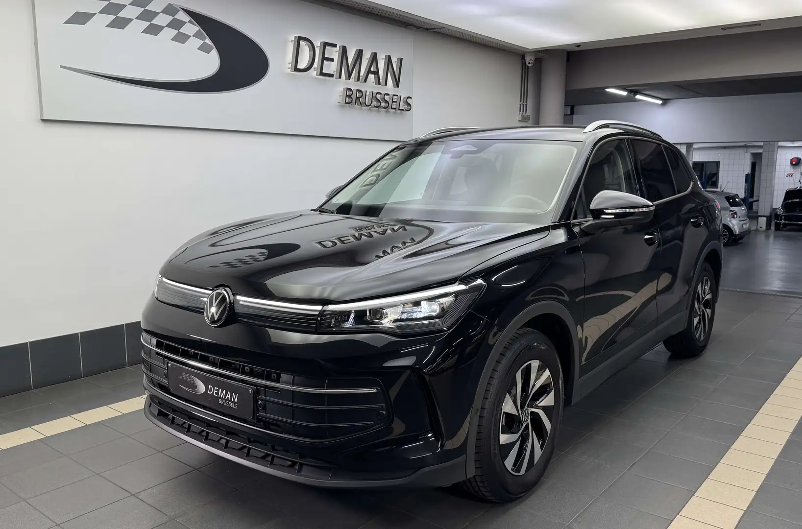 Volkswagen Tiguan 1.5 eTSI - Mild Hybrid - Life Business - DSG - Noir - 1