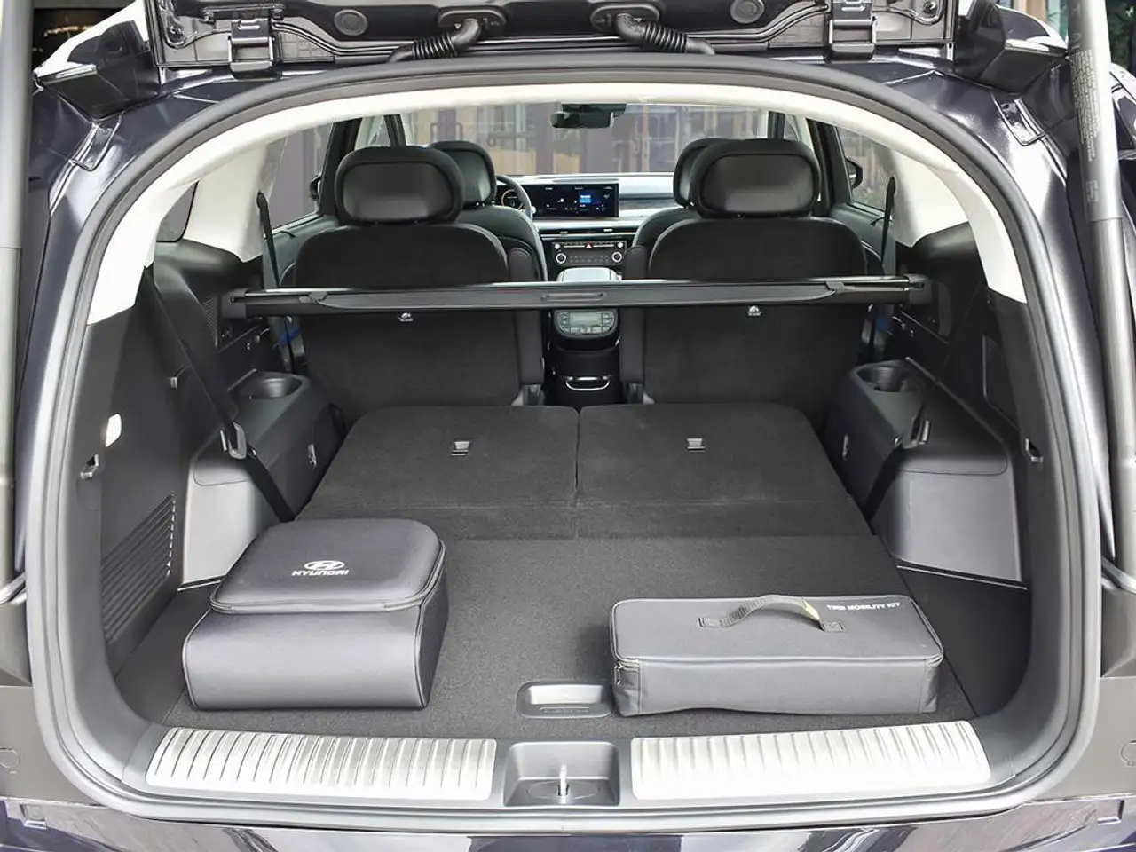 Hyundai IONIQ 9 photo Hyundai IONIQ 9