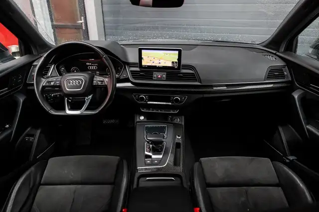 Audi Q5 view 2