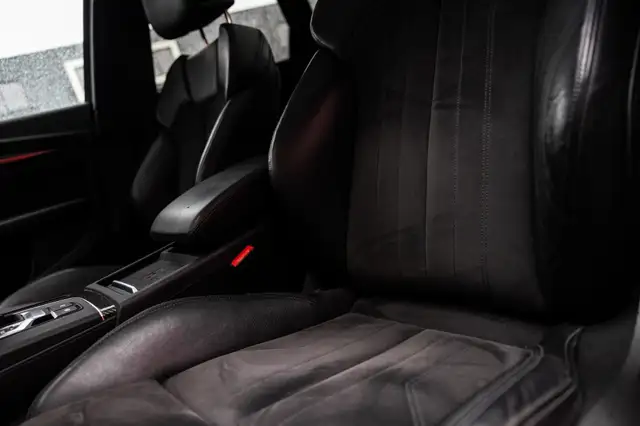 Audi Q5 view 4