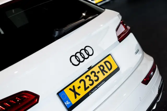 Audi Q5 view 13