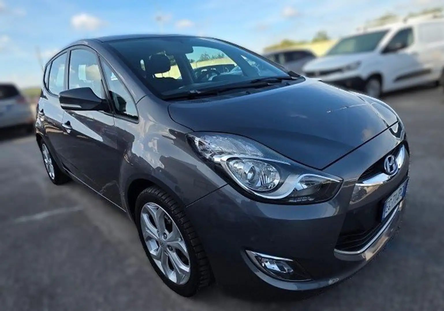 Hyundai iX20 1.4 crdi Style 90cv Grigio - 1